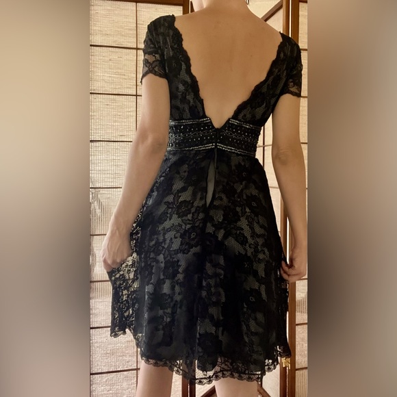 Oc by Oc (Oleg Cassini) y2k vintage lace and satin beaded goth semiformal dress - Picture 4 of 10